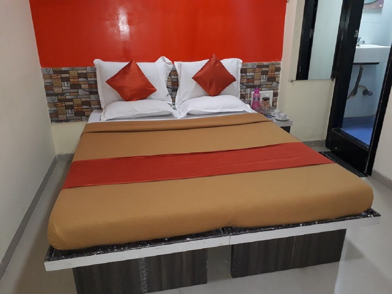 Sakinaka Andheri Hotels- Hotel Relax Residency Asalpha